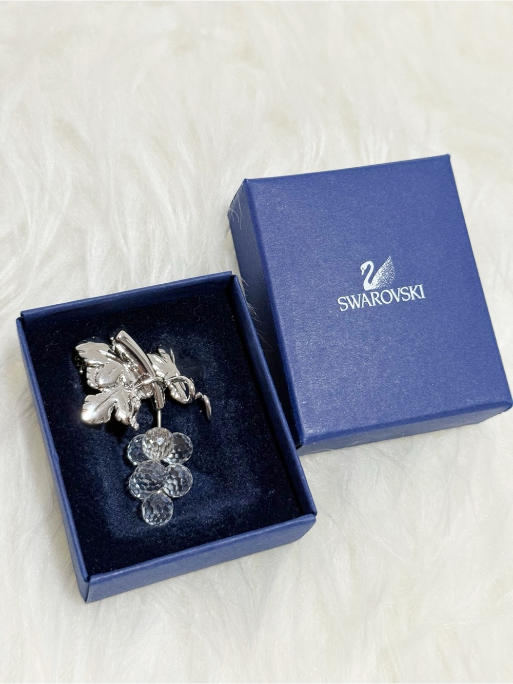 Swarovski Crystal Memories Silver Tone Grapes Brooch🥳🥳❌❌ - Picture 2 of 7